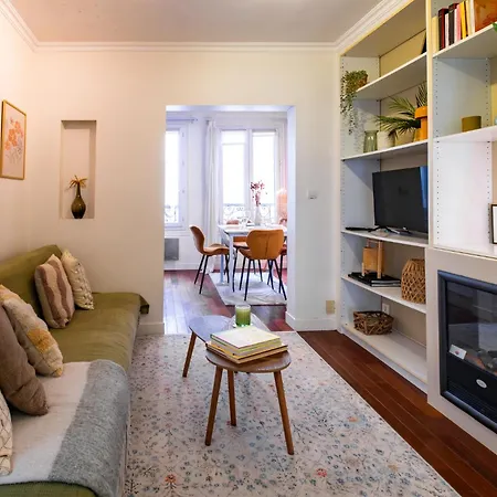 Apartman Charming In Heart Of